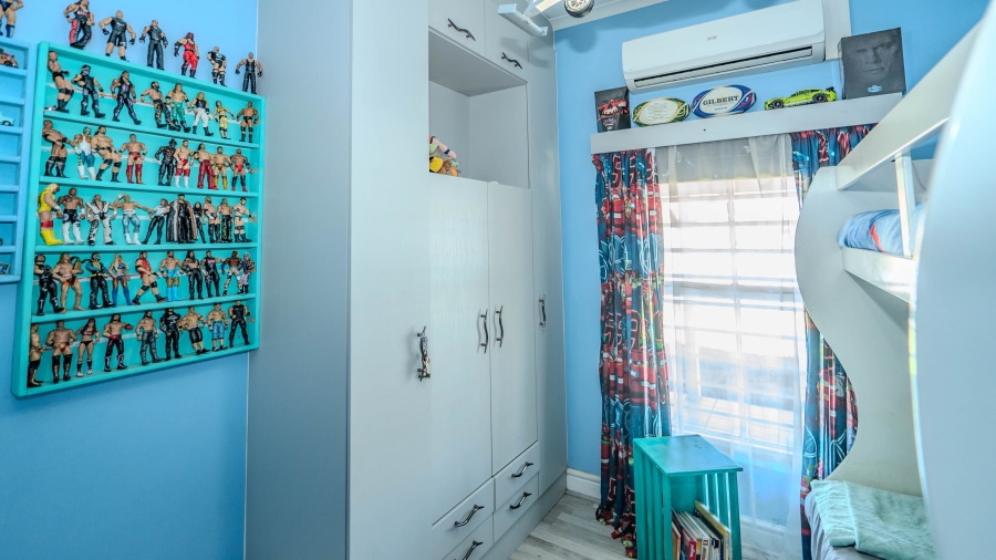 4 Bedroom Property for Sale in De Oude Spruit Western Cape